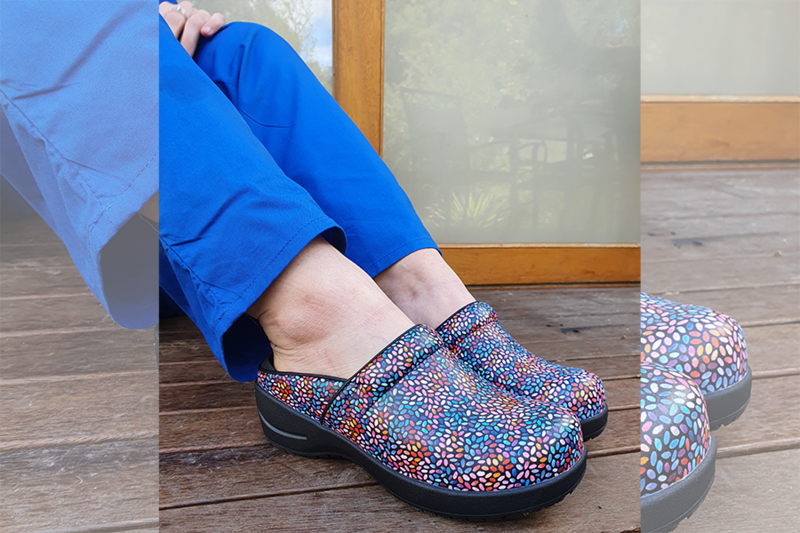 Wellness Faves Clogs - Candy Pop